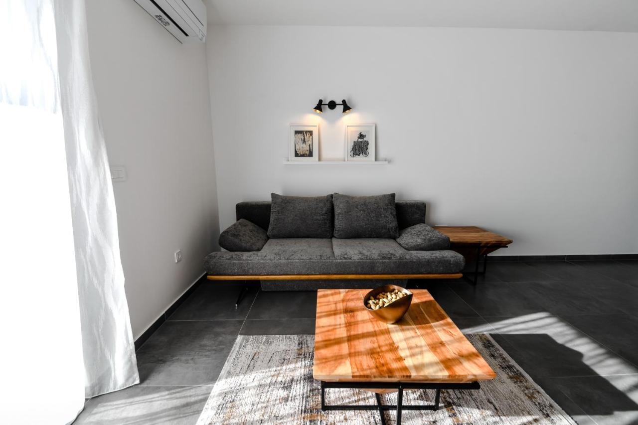 Spacious Apartment Nero With Free Parking Zadar Eksteriør bilde